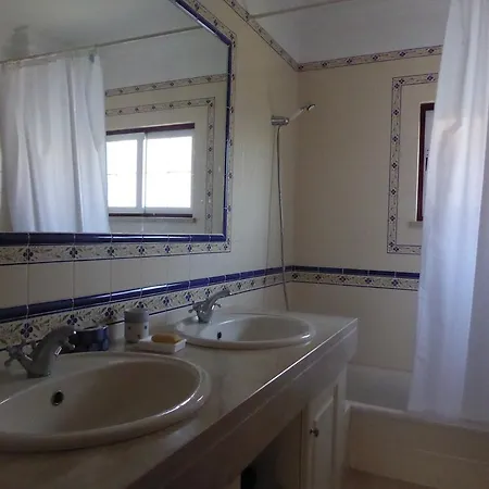 Casa Das Rolas Holiday home *